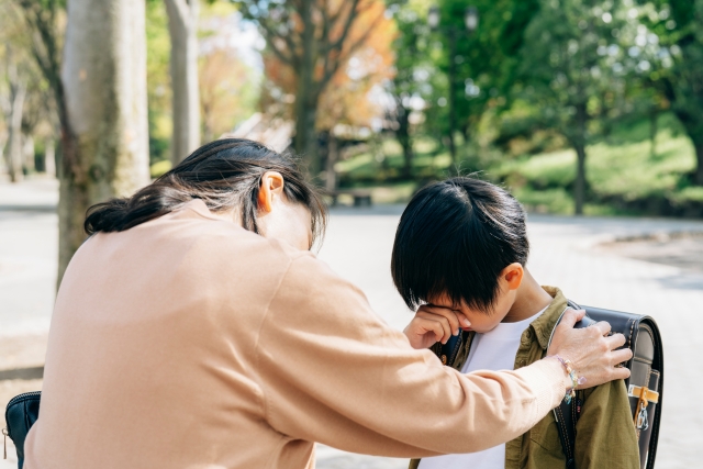 子どもの笑顔が消える